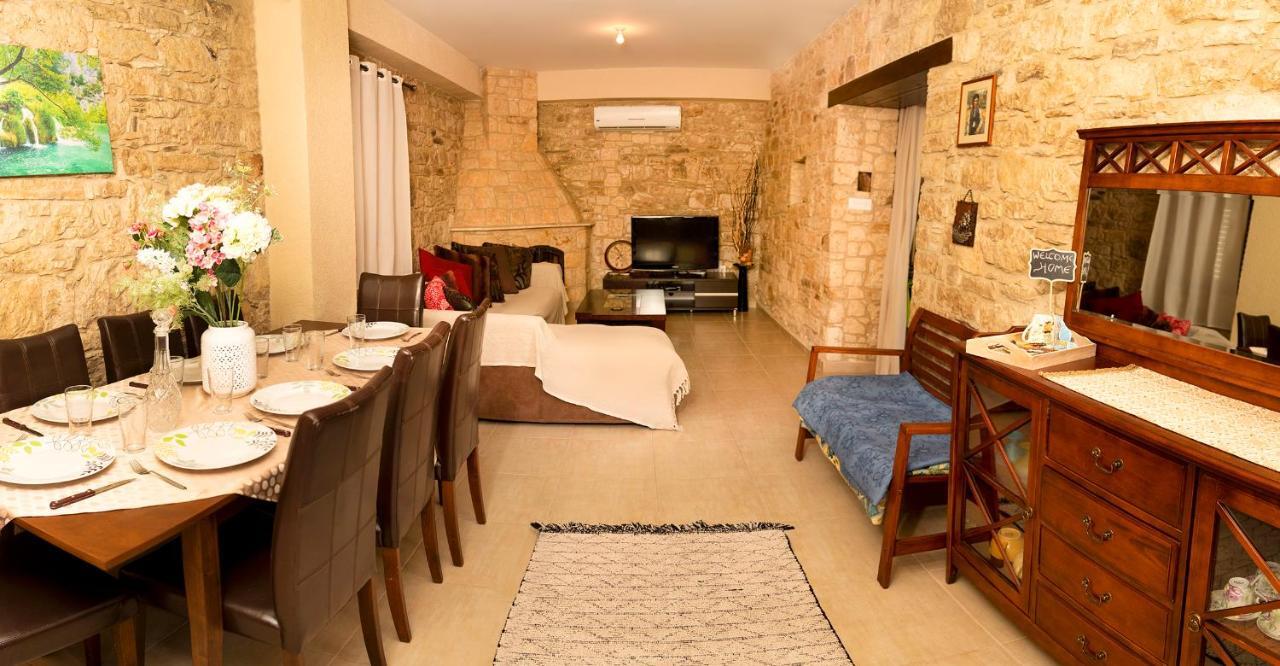 파포스 Salamiou Stone House 빌라 외부 사진